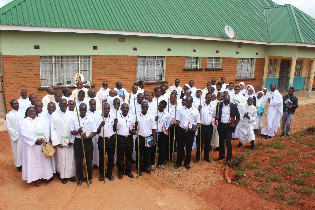 Go out into the world: Bishop Mtumbuka commissions 8 on missionary journeys