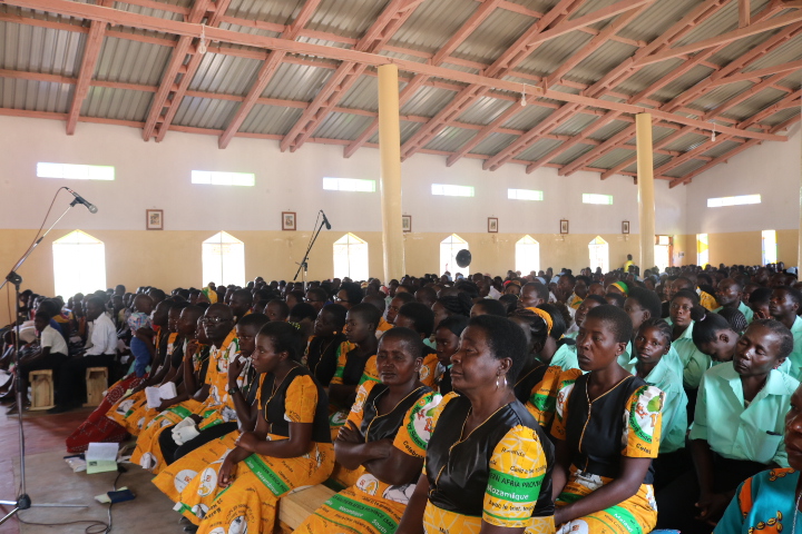 Choir captured during the ceremony 